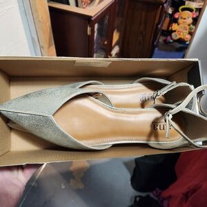 a.n.a Women's Metallic Pointed Toe Flats